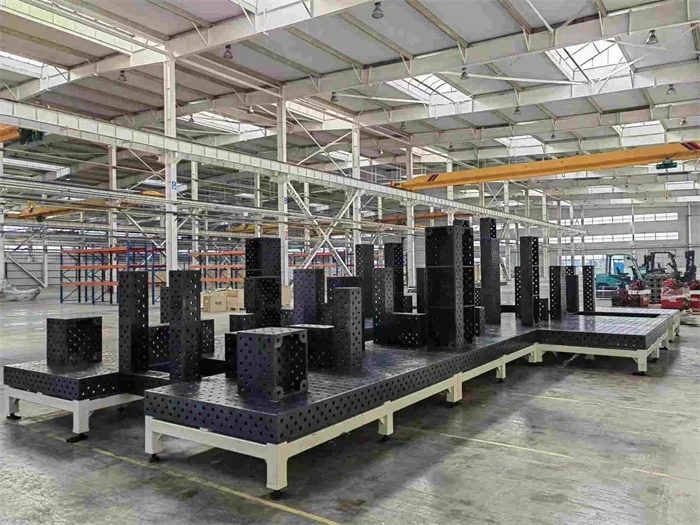 large-modular-welding-table.webp