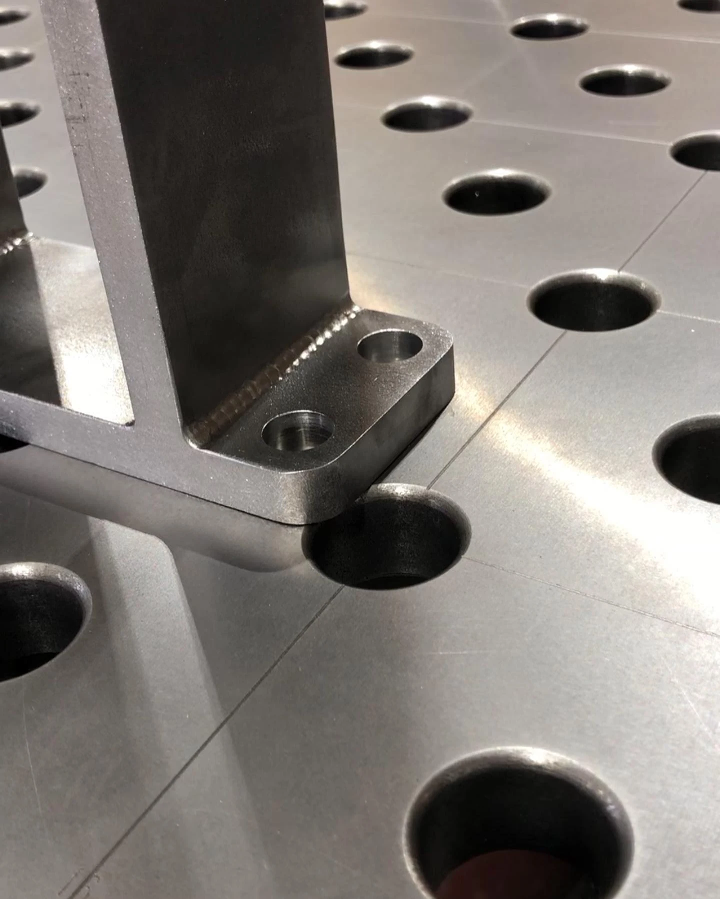 d28-welding-angle-square-closeup.webp